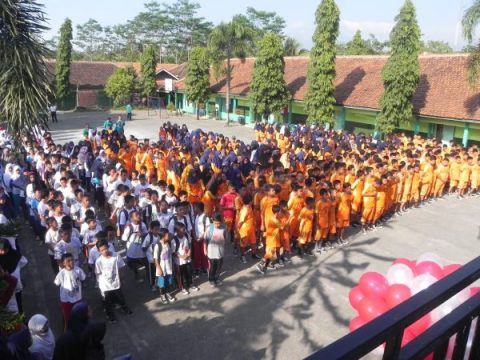 HUT SMP Negeri 1 Ampel